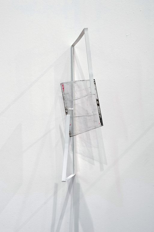 2013, ferro verniciato, plexiglas pigmentato, trattato, cm 80 x 50 x 40
