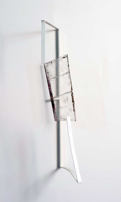 2013, ferro verniciato, plexiglas pigmentato, trattato, cm 80 x 50 x 40