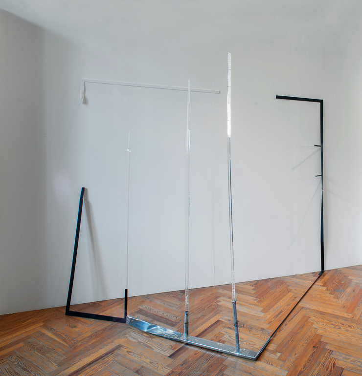 2014, acciaio inox satinato, brunito, spazzolato, ferro verniciato, plexiglas trattato, cm. 220 x 280 x 140 ca.