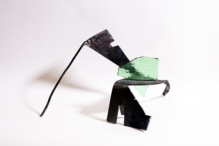 _5 CONTRA DOMUM, 2024, ritaglio di ferro brunito, insert di vetro antico verde acqua, 21 x 29 x 25 cm ca.